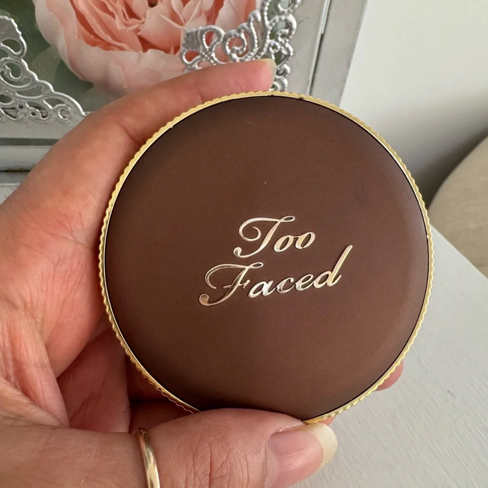 TOO FACED Dark Chocolate Matte Bronzer - Matte Finish